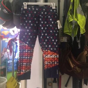 NWT Reebok Crop Leggings in a RWB print